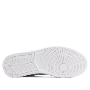 Alternative view of Air Jordan 1 Low ‘Paris’