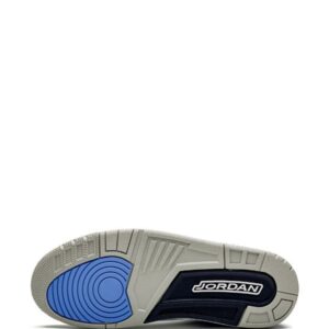 Alternative view of Air Jordan 3 Retro "UNC"